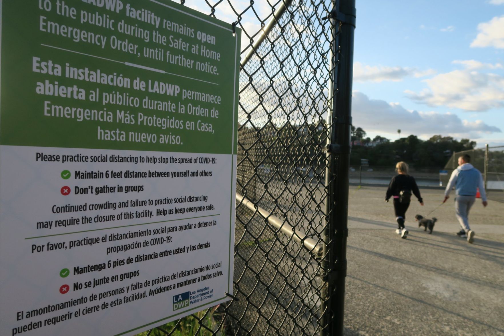 coronavirus signs silver lake reservoir jesus sanchez 3-17-2020 6-44-31 PM.JPG